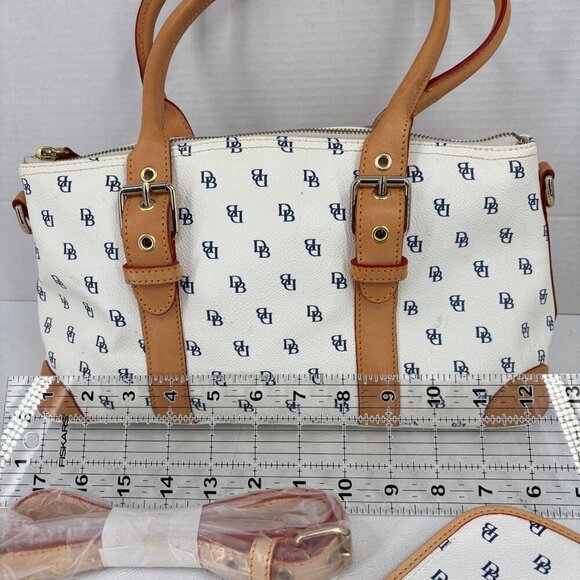 Dooney & Bourke Domed Satchel White Signature Logo Crossbody Strap Glasses Case - Picture 14 of 16